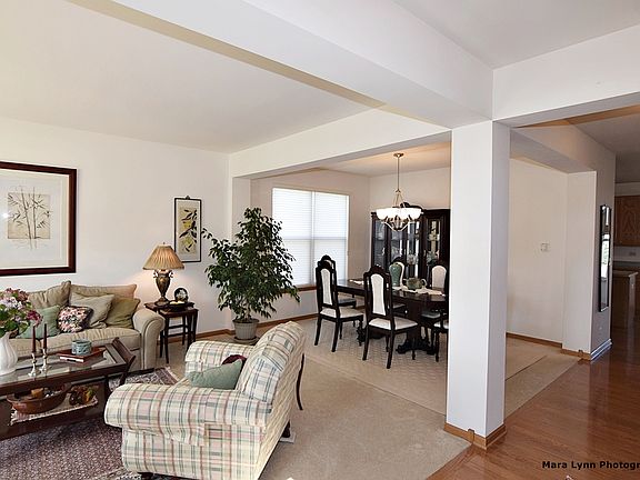 Living Room/ Dining Room