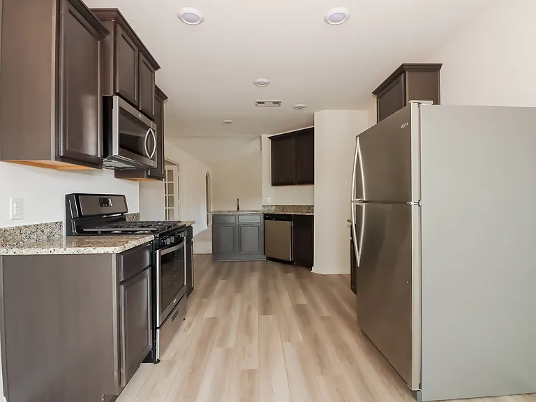 26828 Steinbeck Dr — Photo 5
