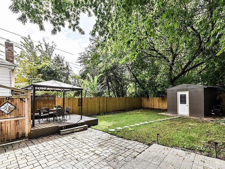 94 Meighen Ave — Photo 17