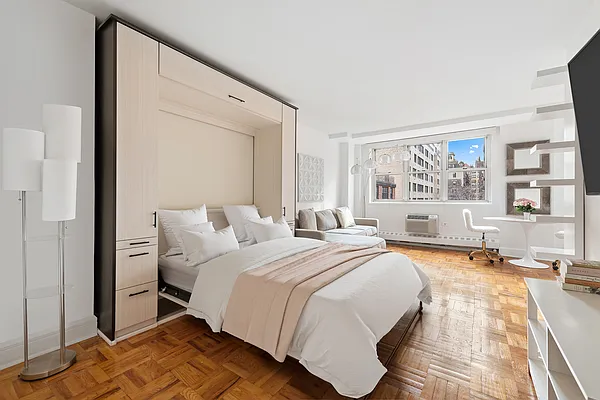 Sold by Compass | media 2