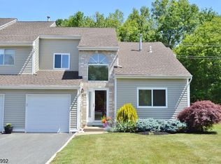 105 Castle Ridge Dr, East Hanover, NJ 07936