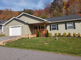 104 Pasco Loop, Waynesville, NC 28785