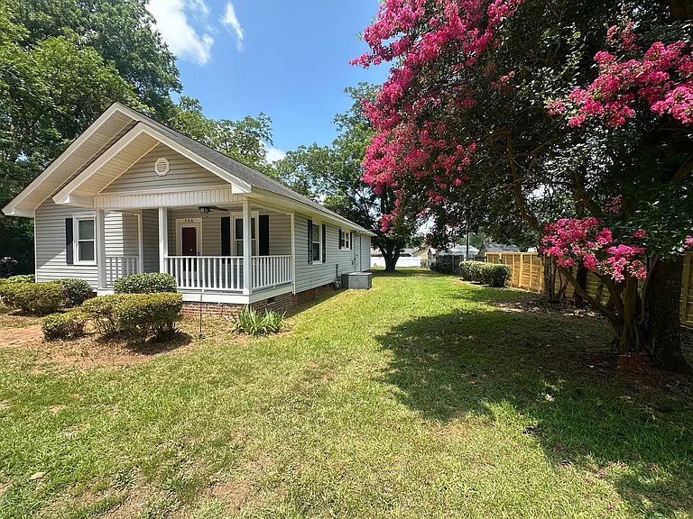 306 Chinquapin Rd — Photo 2