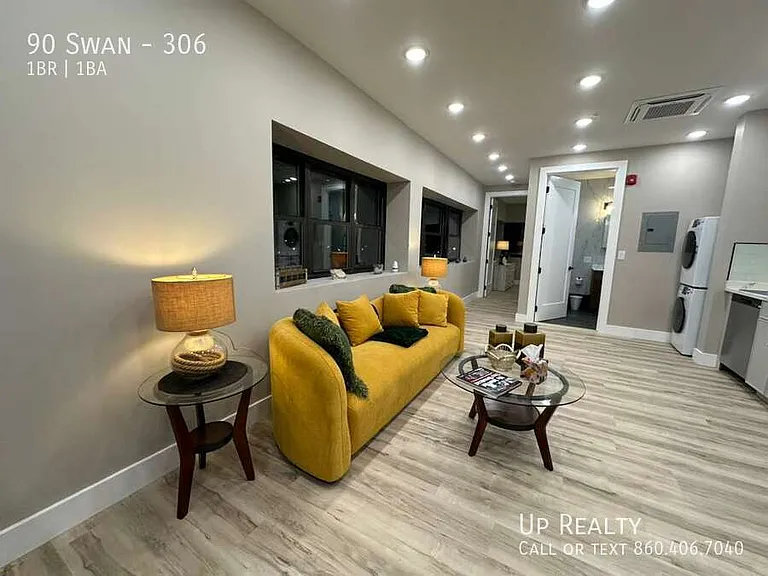 90 N Swan St #306 — Photo 16