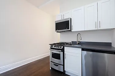 Rented by R New York