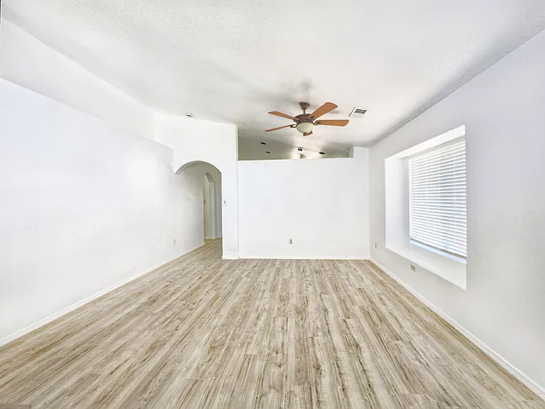 3724 Oasis Springs Rd NE — Photo 3
