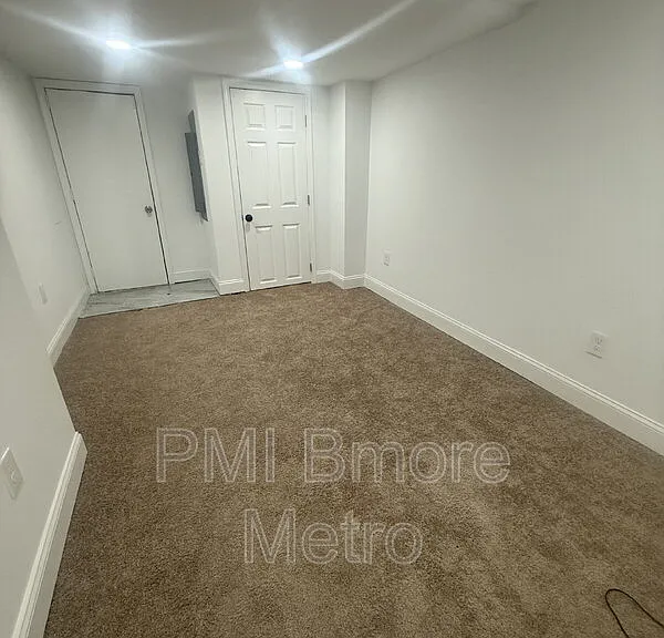 1756 E North Ave — Photo 16