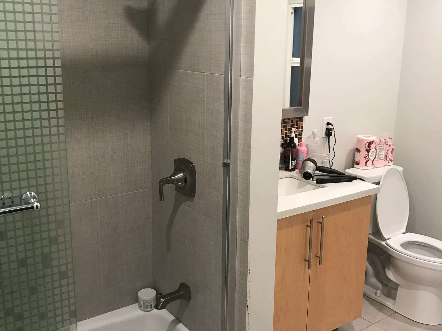 6 bed, 6098 sqft, $1,000 — Photo 4