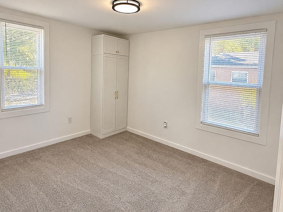 187 Leroy St, photo 11