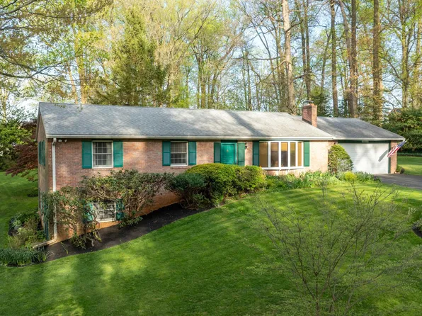 13 Marie Dr, Quarryville, PA 17566