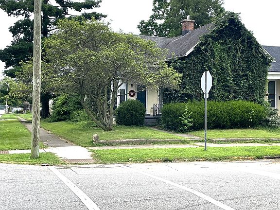 2nd image of 501 S Chestnut St