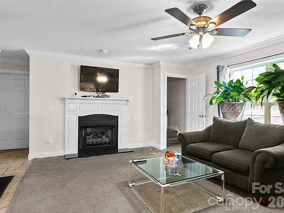 3rd image of 28 Chapel Park Rd