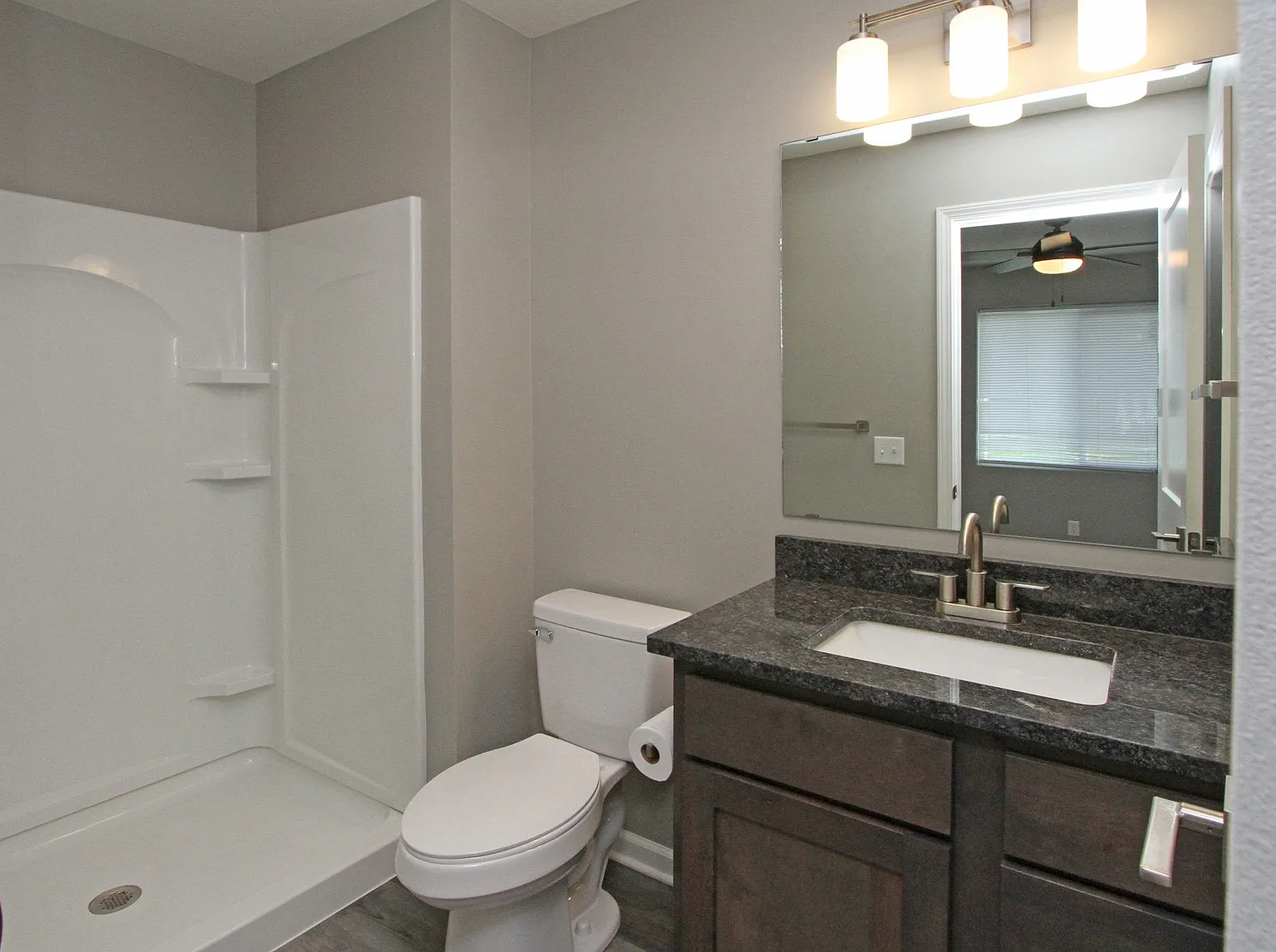 2635 W B St — Photo 4