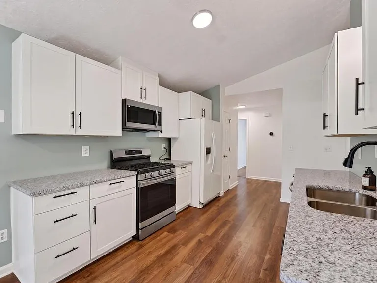 2558 Candlewood Way — Photo 12