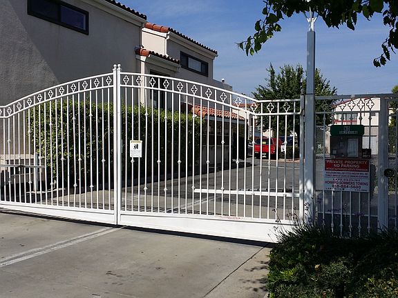 3rd image of 10022 Reseda Blvd Unit 22