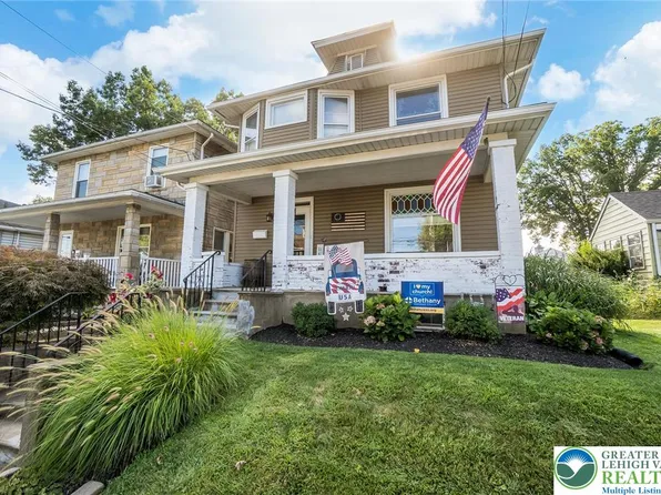 1084 Howertown Rd, Catasauqua, PA 18032