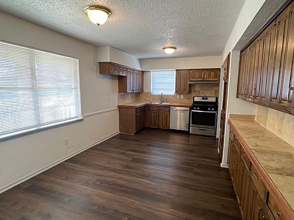 5th image of 3709 Matador Dr
