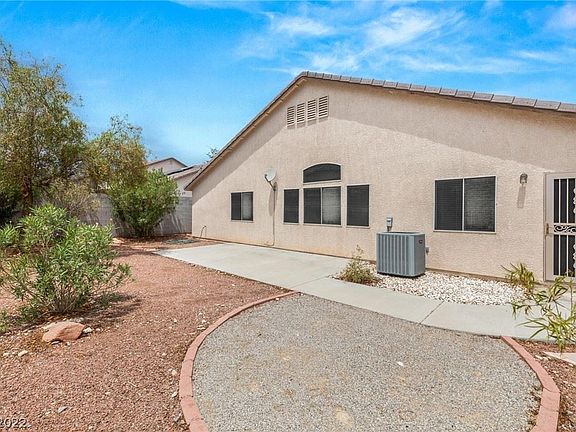 5th image of 815 Mandolin Way