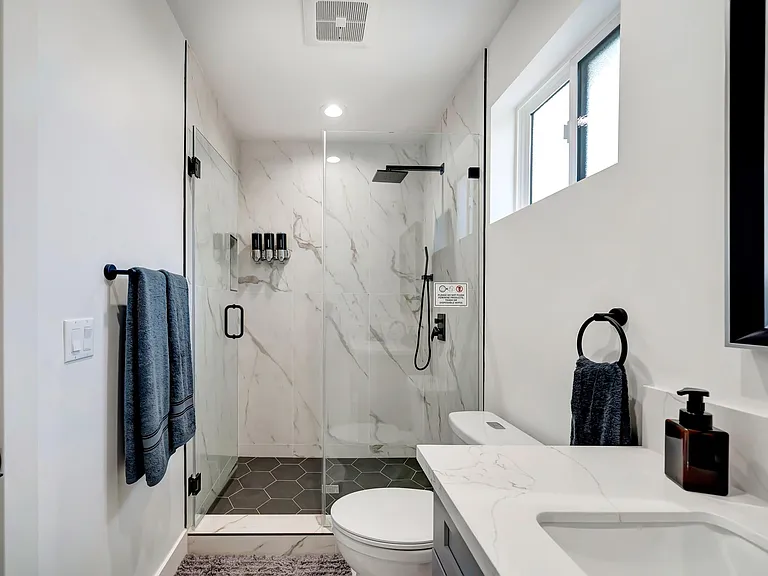 Vanalden Ave — Photo 32