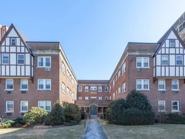77 Glenbrook Road APT 208, Stamford, CT 06902