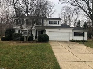 7986 Green Ridge Dr, Mentor, OH 44060