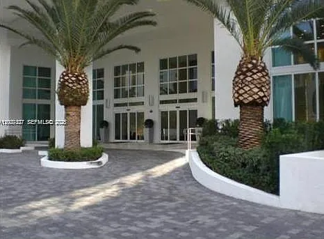 951 Brickell Ave #1808 — Photo 4