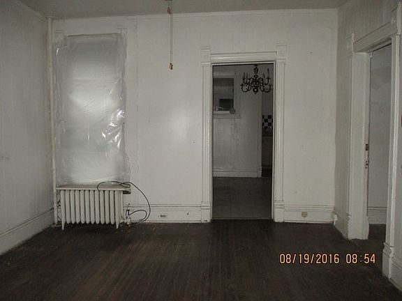 3rd image of 154 N Laramie Ave