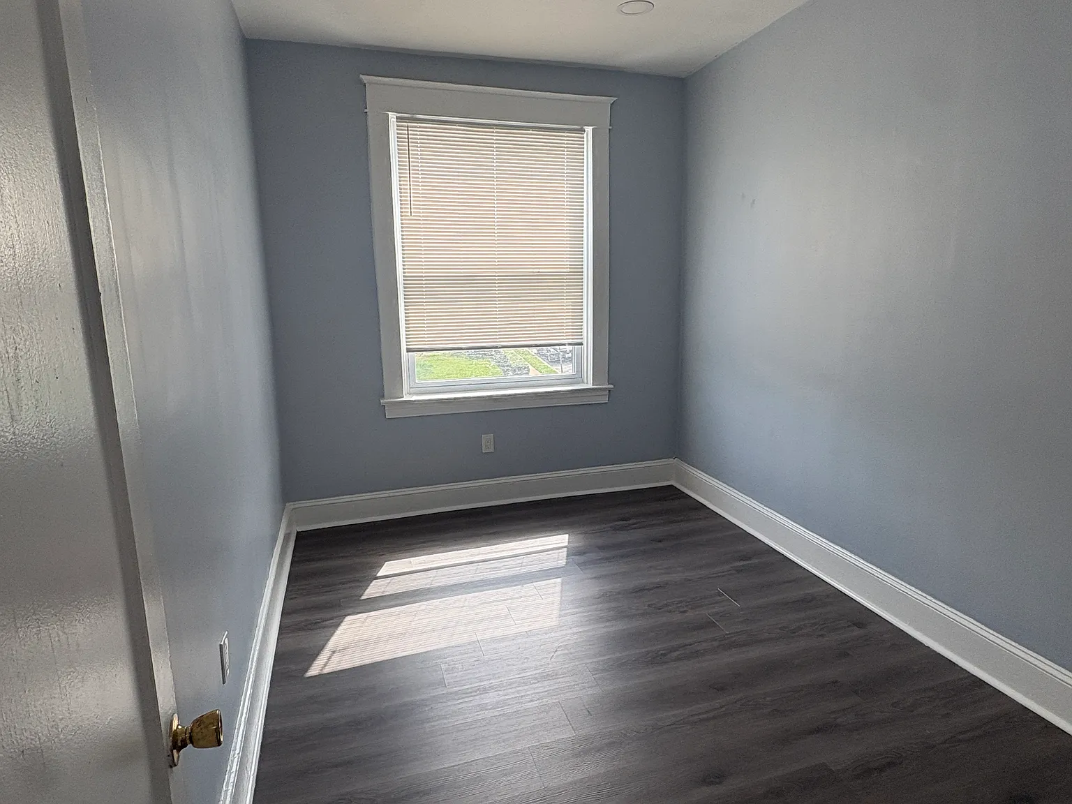 2 bed, 800 sqft, $1,000 — Photo 2