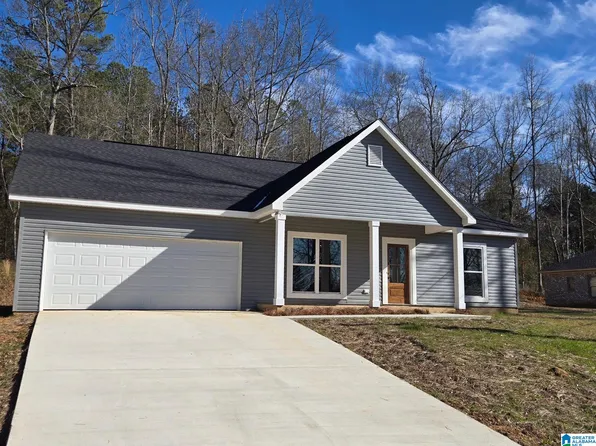 883 7th St NW, Reform, AL 35481