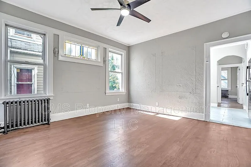 Building Photo - 706 Chestnut St #1L