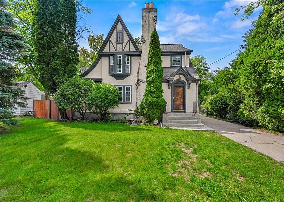 1st image of 4 Grandview Ave