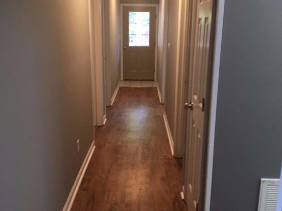 3rd image of 117 Smith Ballard St #B