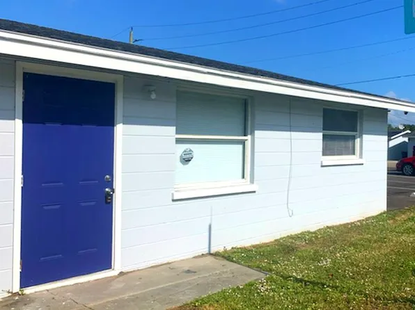 522 10th St W #C, Palmetto, FL 34221