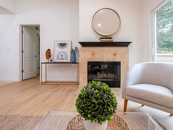 3rd image of 285 Reflections Dr APT 23