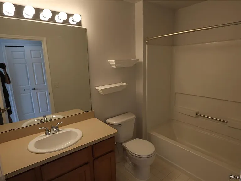 39460 Springwater Dr — Photo 22
