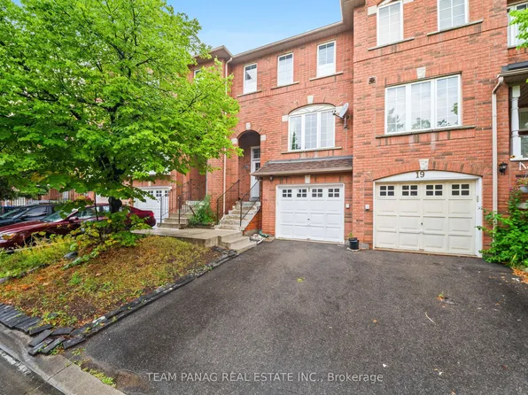 170 Havelock Dr #21, Brampton, ON L6W 4T3