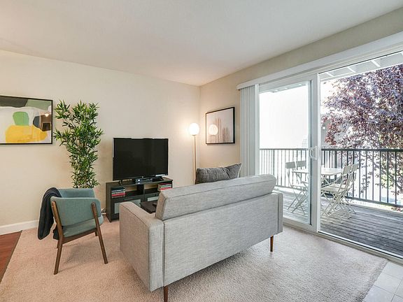 3rd image of 580 Mill Creek Ln #206