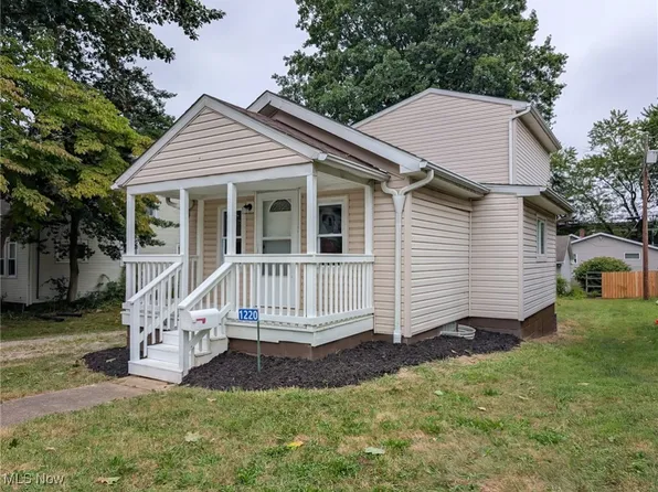 1220 Saratoga Ave SW, Canton, OH 44710