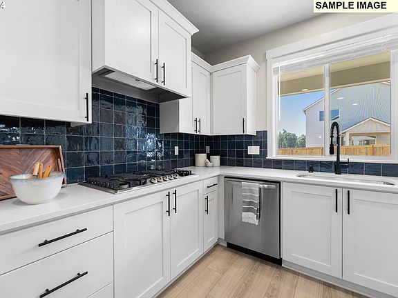 5th image of 4217 NE 183rd St #127