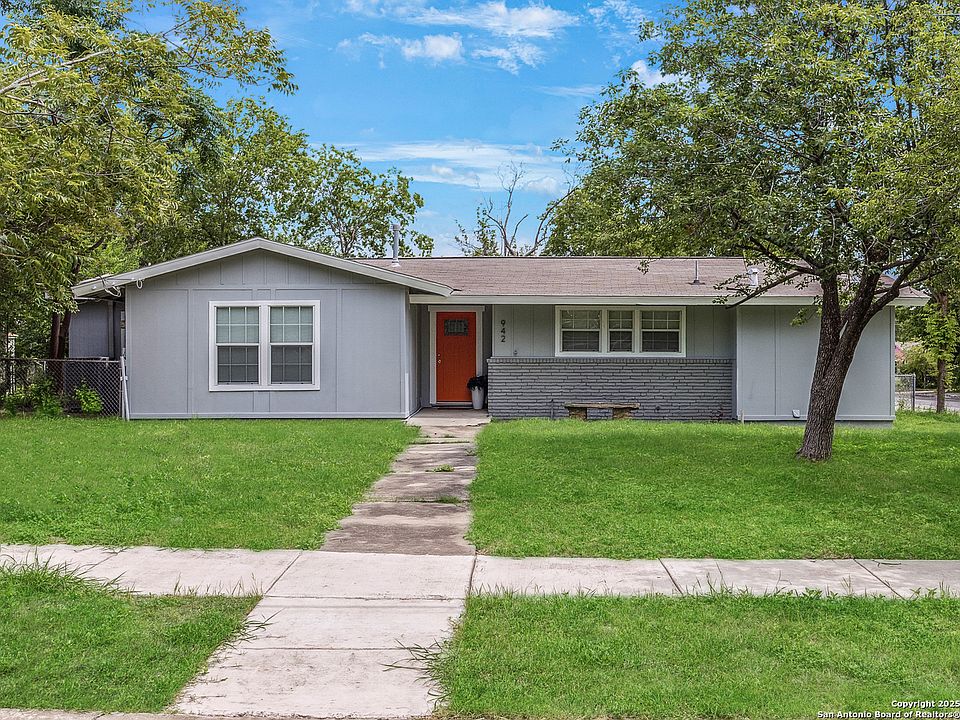 1st image of 942 San Angelo