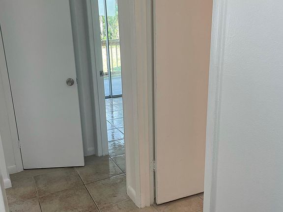 3rd image of 15423 Livingston Ave #1