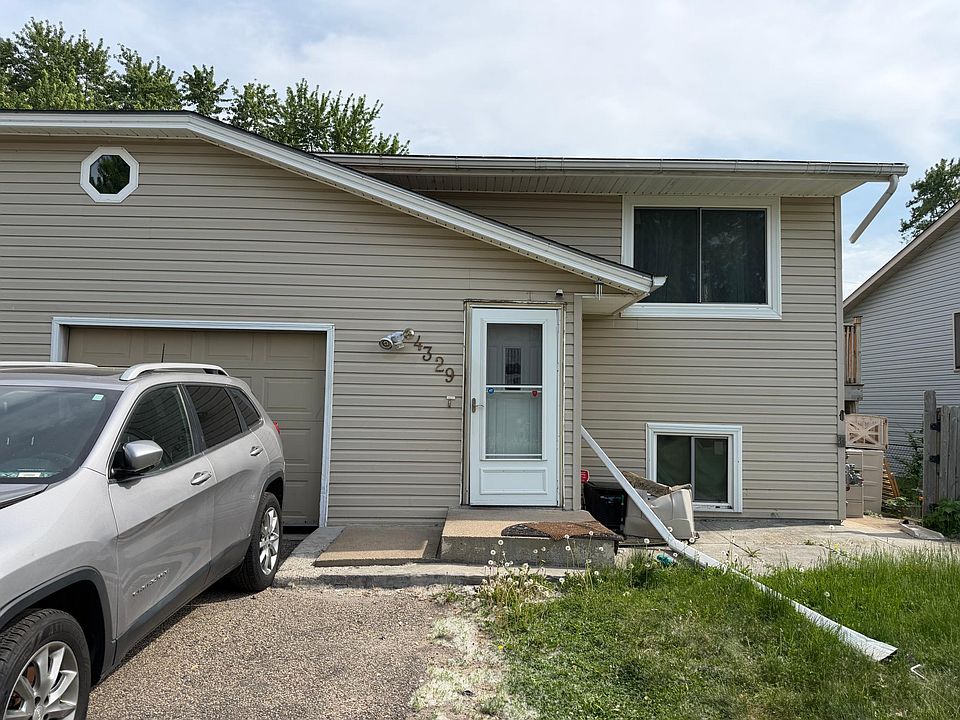 1st image of 4329 83rd Cir N
