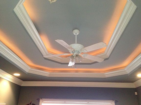 Master bedroom : Tray ceiling, rope lighting and ceiling fan