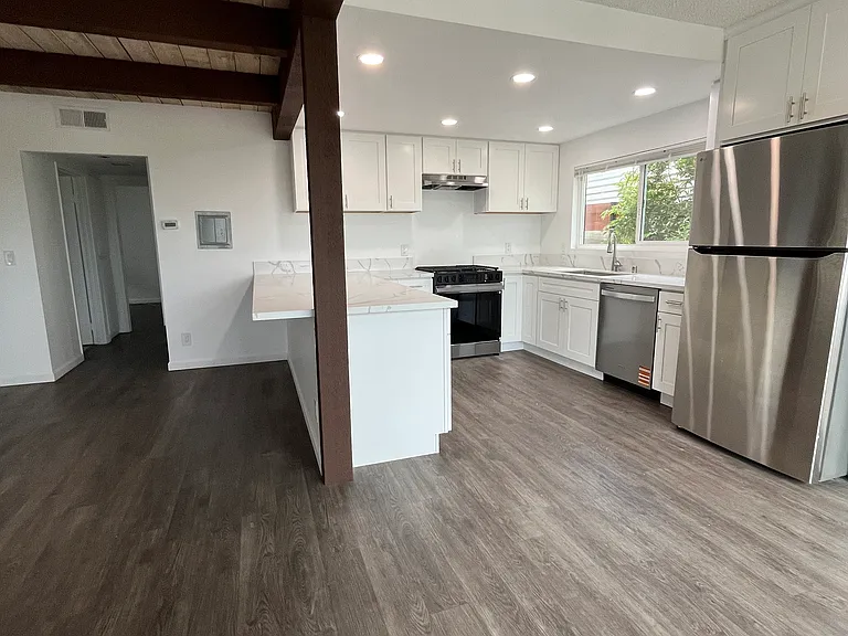 146 Imperial Beach Blvd — Photo 18