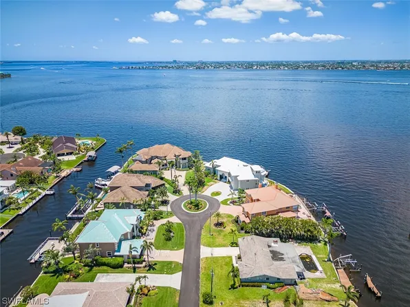 799 Cypress Lake Cir, Fort Myers, FL 33919