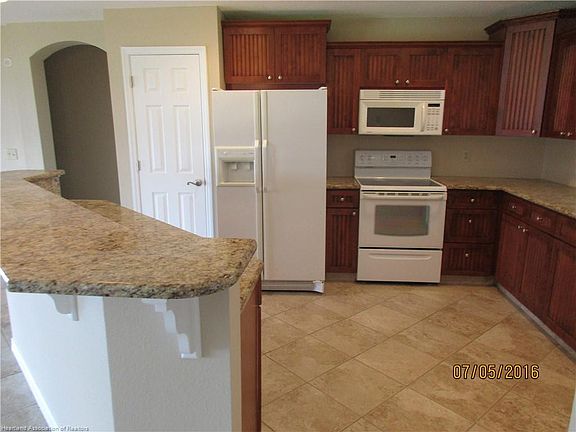 3rd image of 3257 Lake Hill Dr