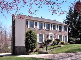 124 W Marshall Dr, Pittsburgh, PA