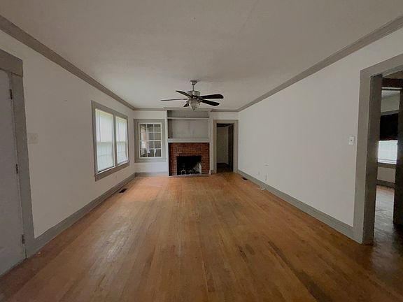 4th image of 1139 Julia Ave