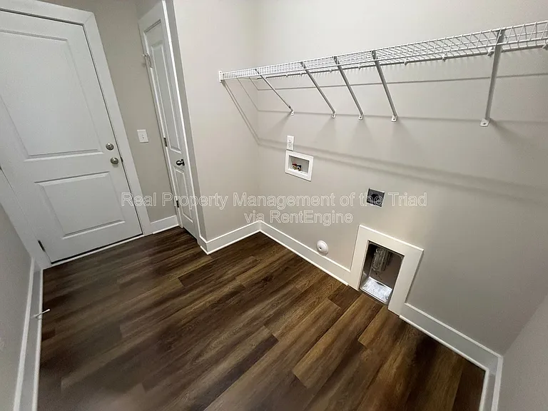 410 Salem Grace St — Photo 18