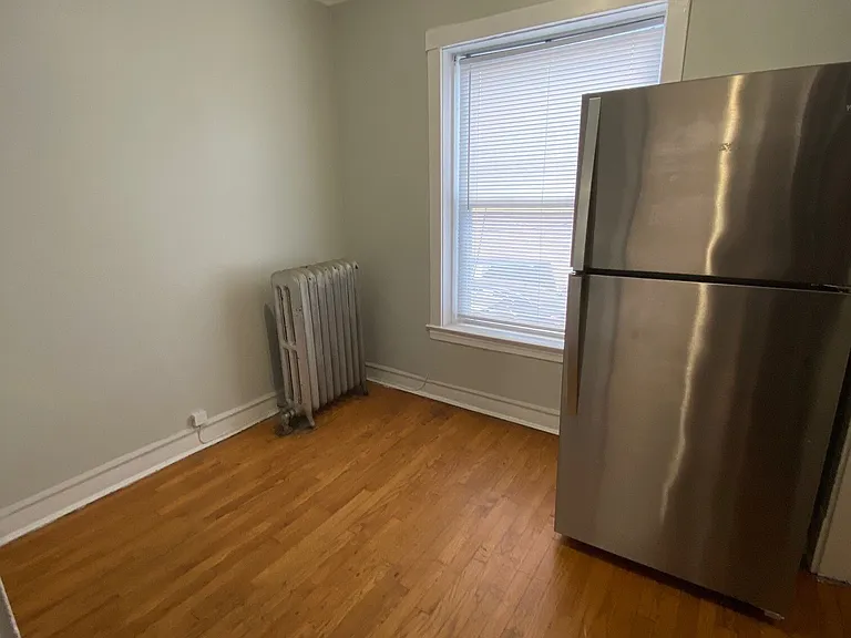 3820 N Kedzie Ave #1W — Photo 3